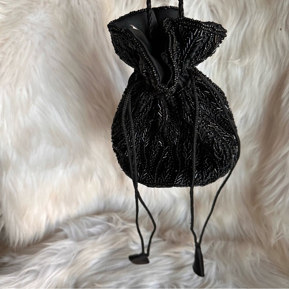 BEADS CLUTCH MADE IN INDIA - Picture 6 of 8